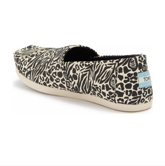 Toms Alpargata Slip-On cushioned footbed and lightweight sole size 7.5 W - Picture 2 of 5